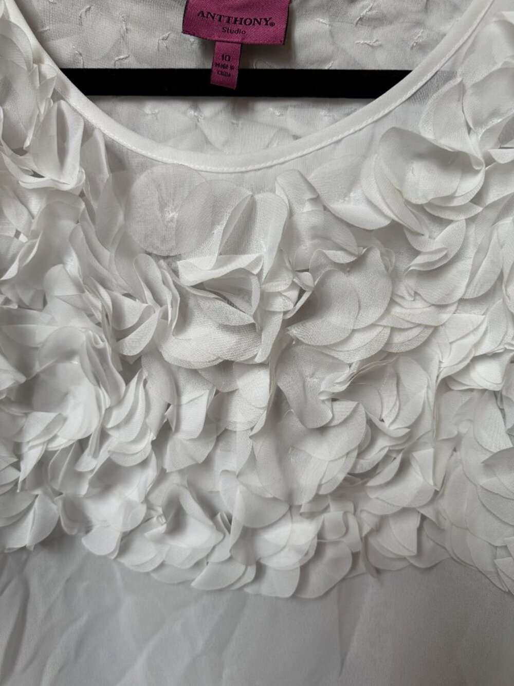 Antthony Studio White 3D Petal Chiffon Blouse Top Size 10 Bell Sleeve Coquette